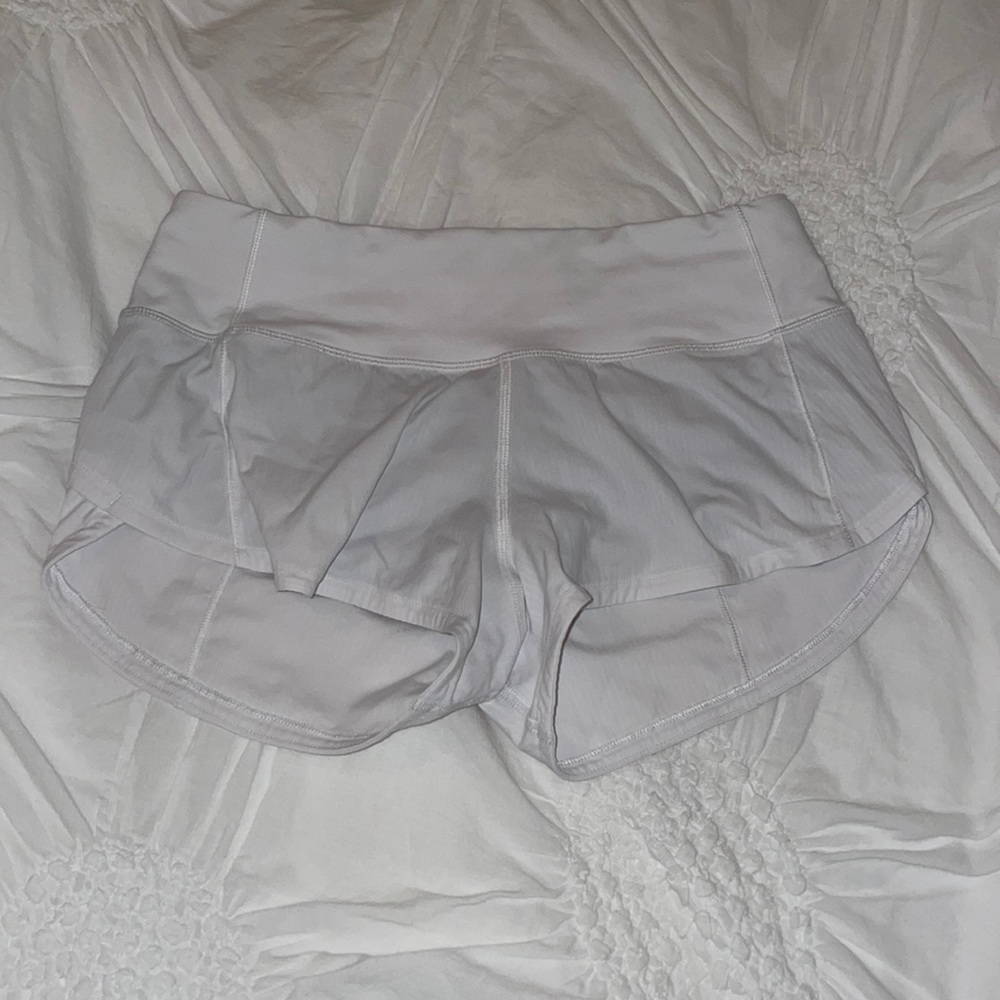 Lululemon White Speed Up Shorts 2.5